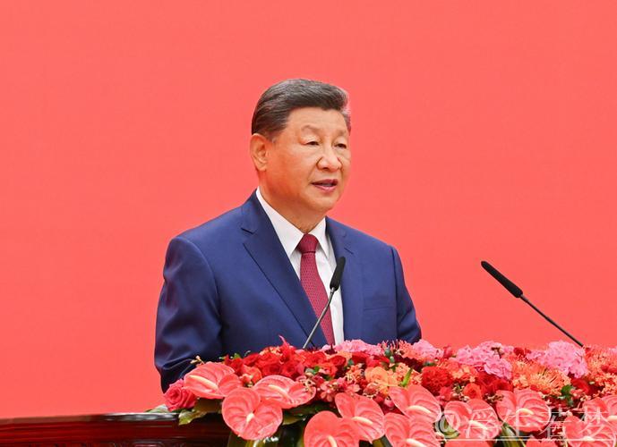 习近平出席中国抗日战争暨世界反法西斯战争胜利80周年纪念总结会议并接见活动人员