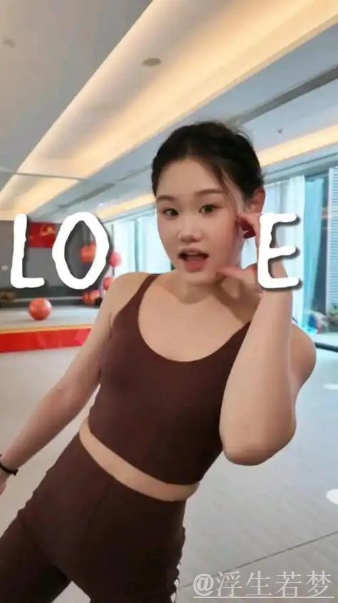 奥运被替代,和全红婵不和?张家齐直播带货,谁注意全红婵举动 奥运被替代,和全红婵不和?张家齐直播带货,谁注意全红婵举动